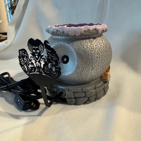 Scentsy Hocus Pocus Wax Warmer - Gently Used with Box - Picture 5 of 15